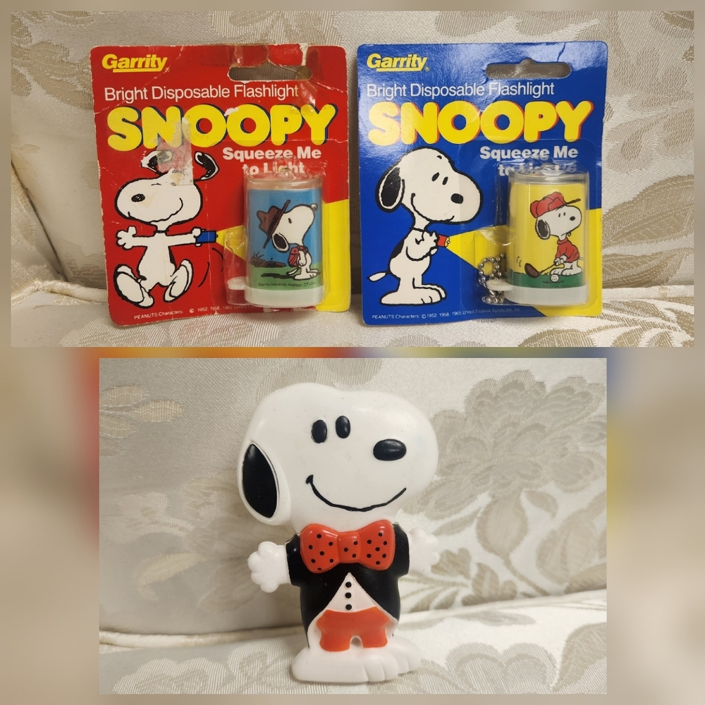 Vintage Garrity Peanuts Snoopy 2 Disposable Flashlights +Fun Flashlight